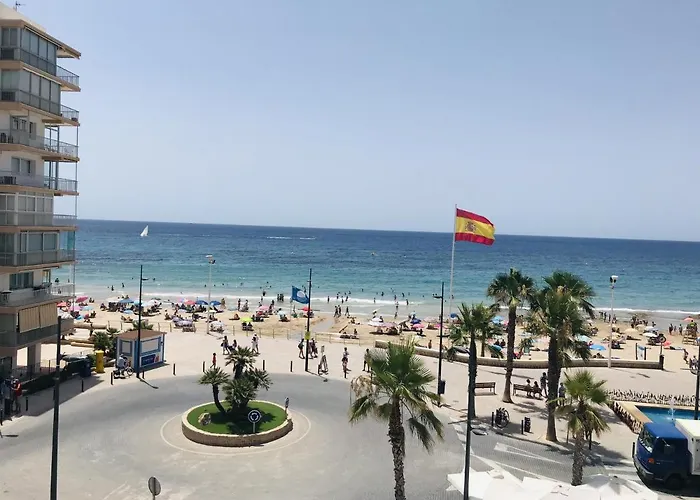 Edificio Arenal カルプ