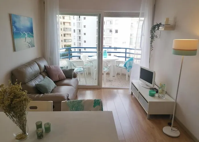 アパート Edificio Arenal カルプ