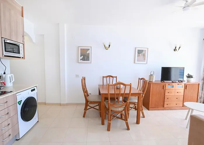 アパート Edificio Arenal カルプ